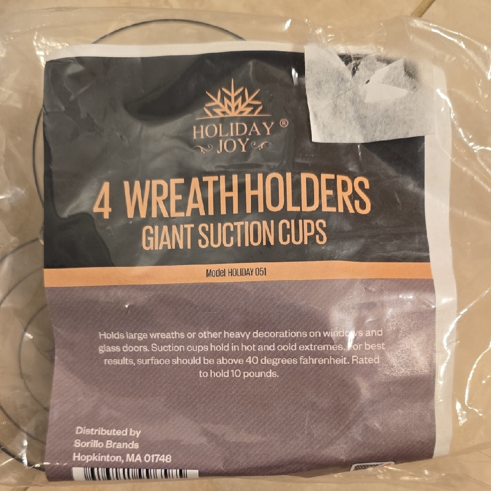 Giant Suction Cup Wreath Holders - New